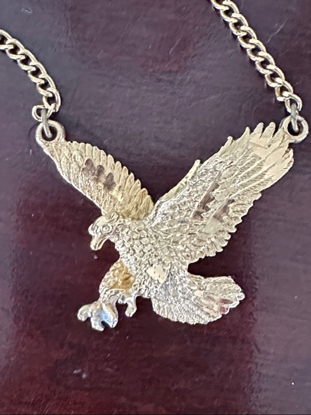 Vintage 80s Flying Eagle Gold‎ Tone Pendant Necklace with attached chain